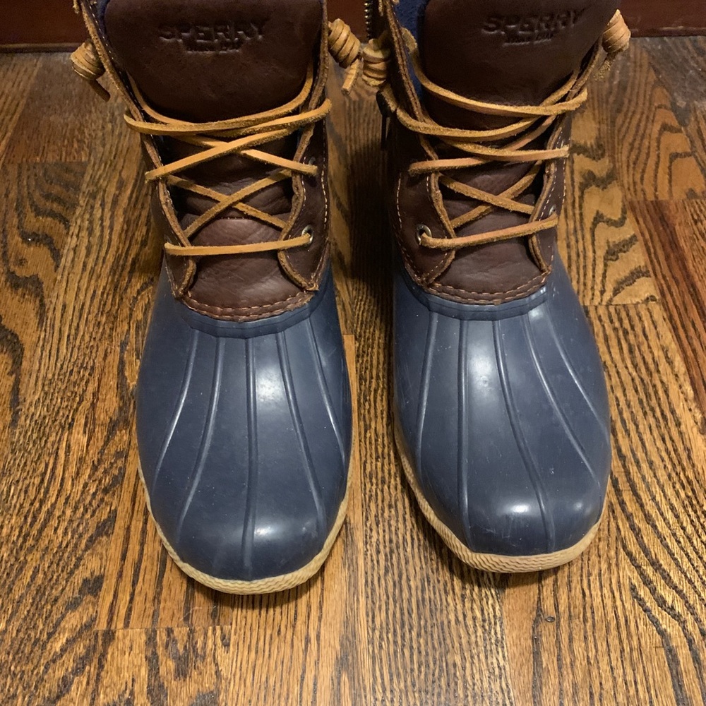 Sperry Woman’s rain boots Size 8.5